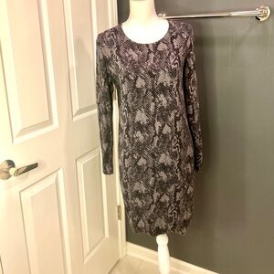 Sweater dress snake print size large old navy